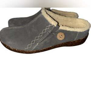 Earth Origins Aurora Johanna Gray Suede Clog 9